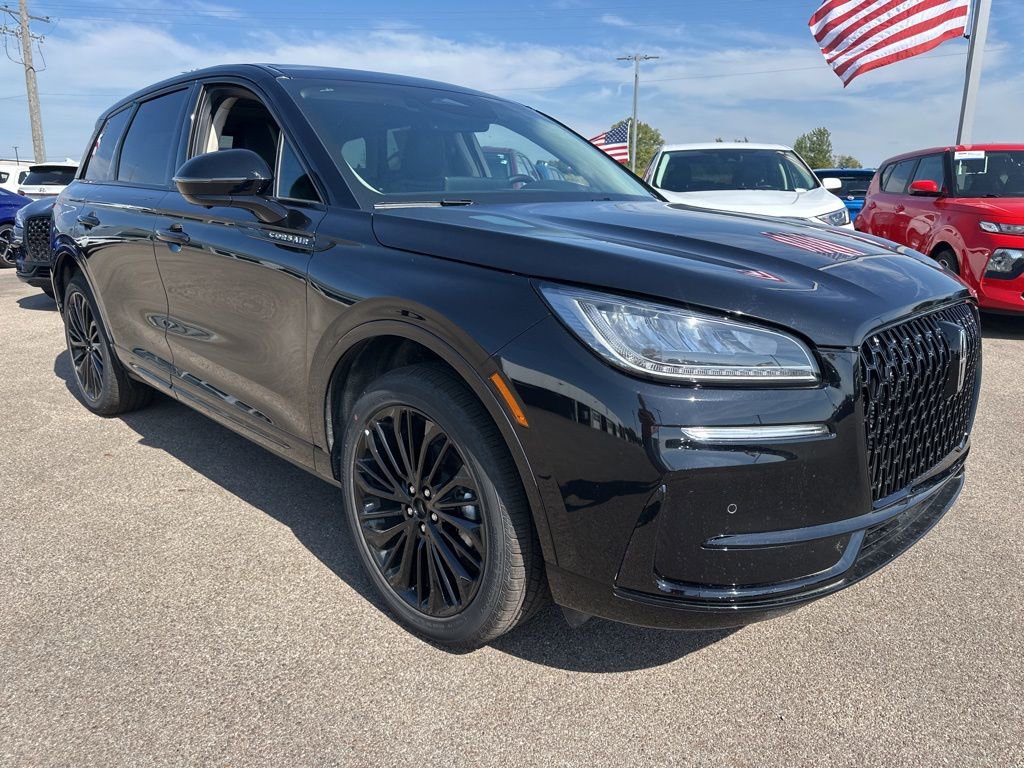 Used 2024 Lincoln Corsair AWD w/ Equipment Group 101A image 4