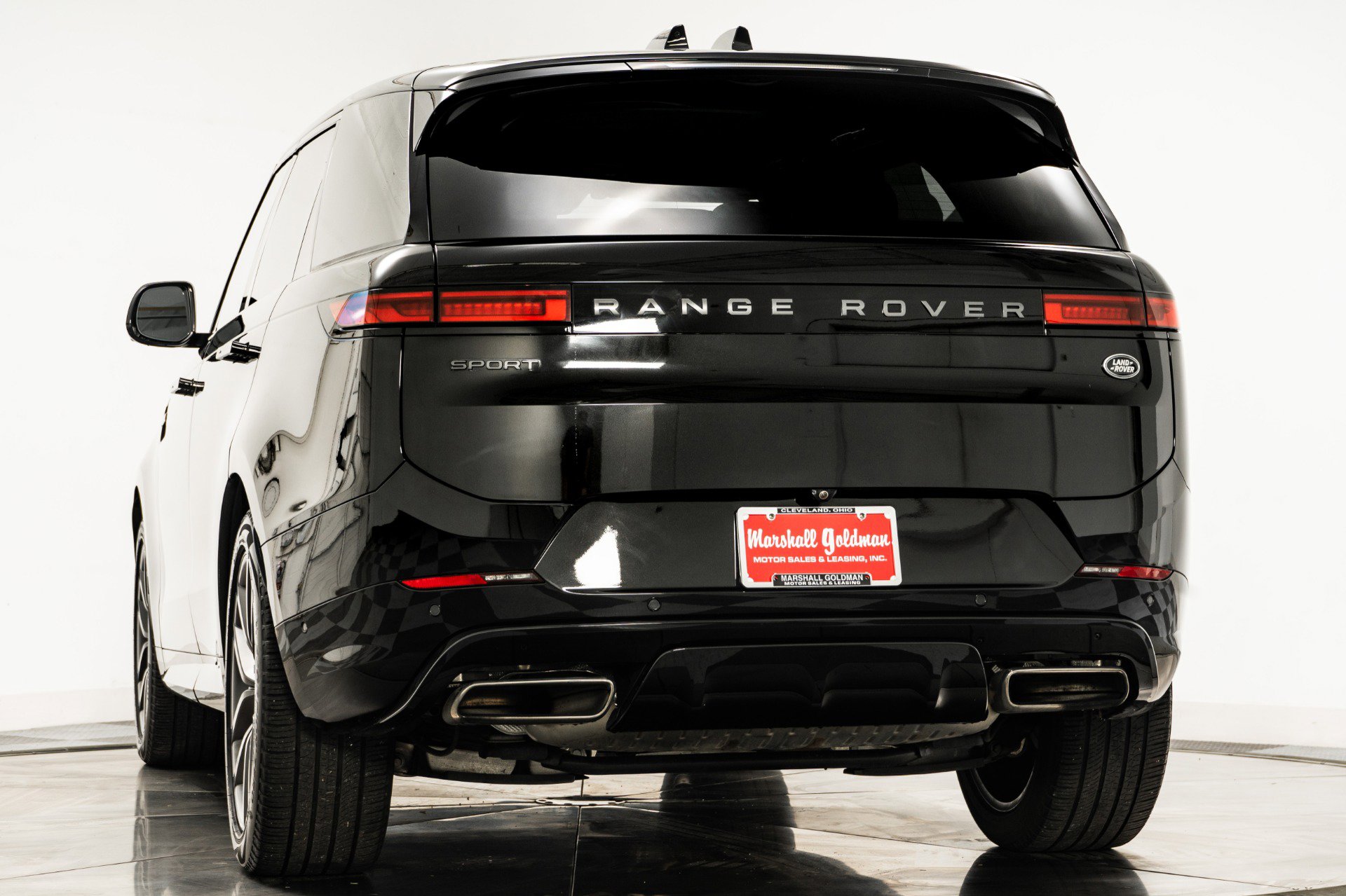 Used 2023 Land Rover Range Rover Sport SE Dynamic image 7