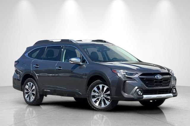 Used 2023 Subaru Outback Touring AWD/4WD image 2