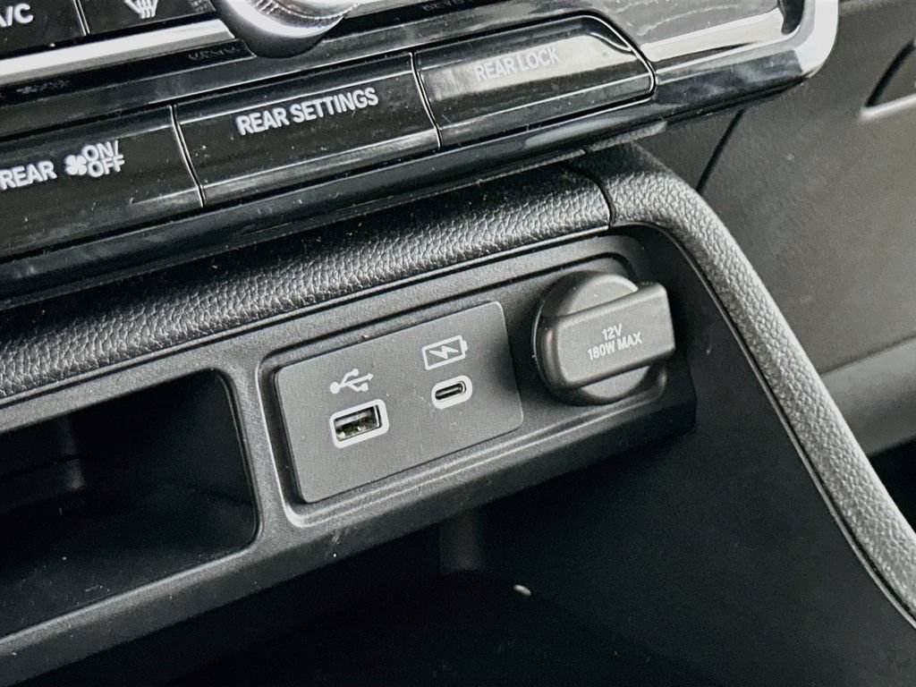 Used 2023 Honda Pilot Touring image 33