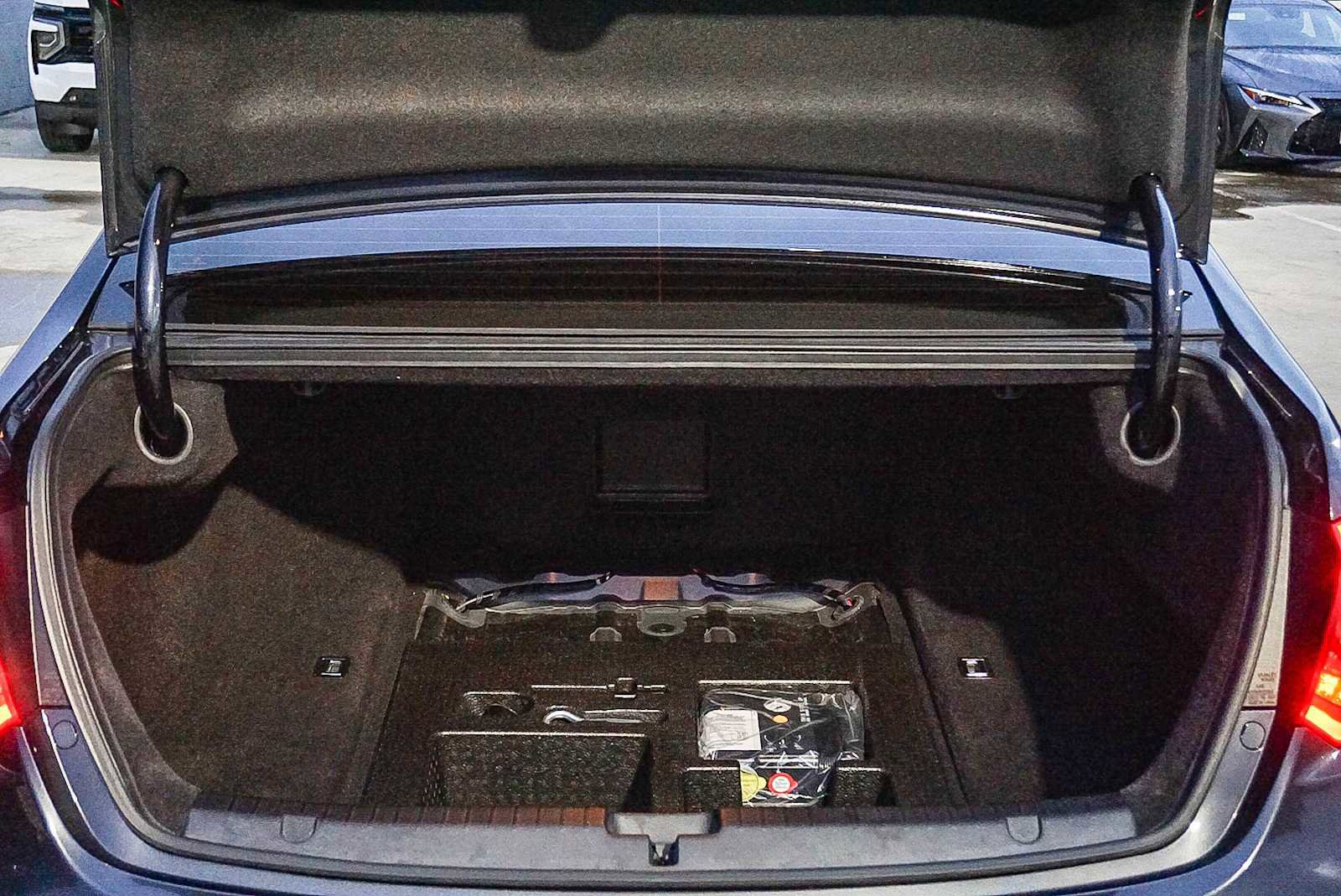 Used 2014 Acura RLX w/ Advance Package image 26