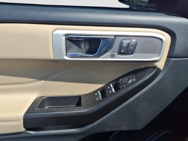 Used 2020 Ford Explorer Limited w/ Class III Trailer Tow Package RWD image 8