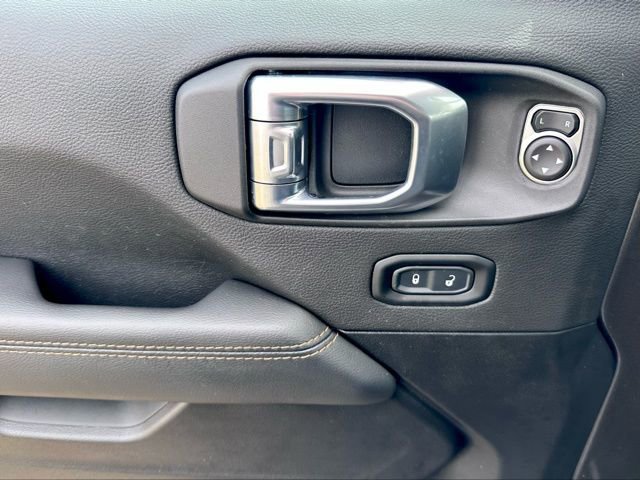 Used 2021 Jeep Wrangler Unlimited Sahara image 24