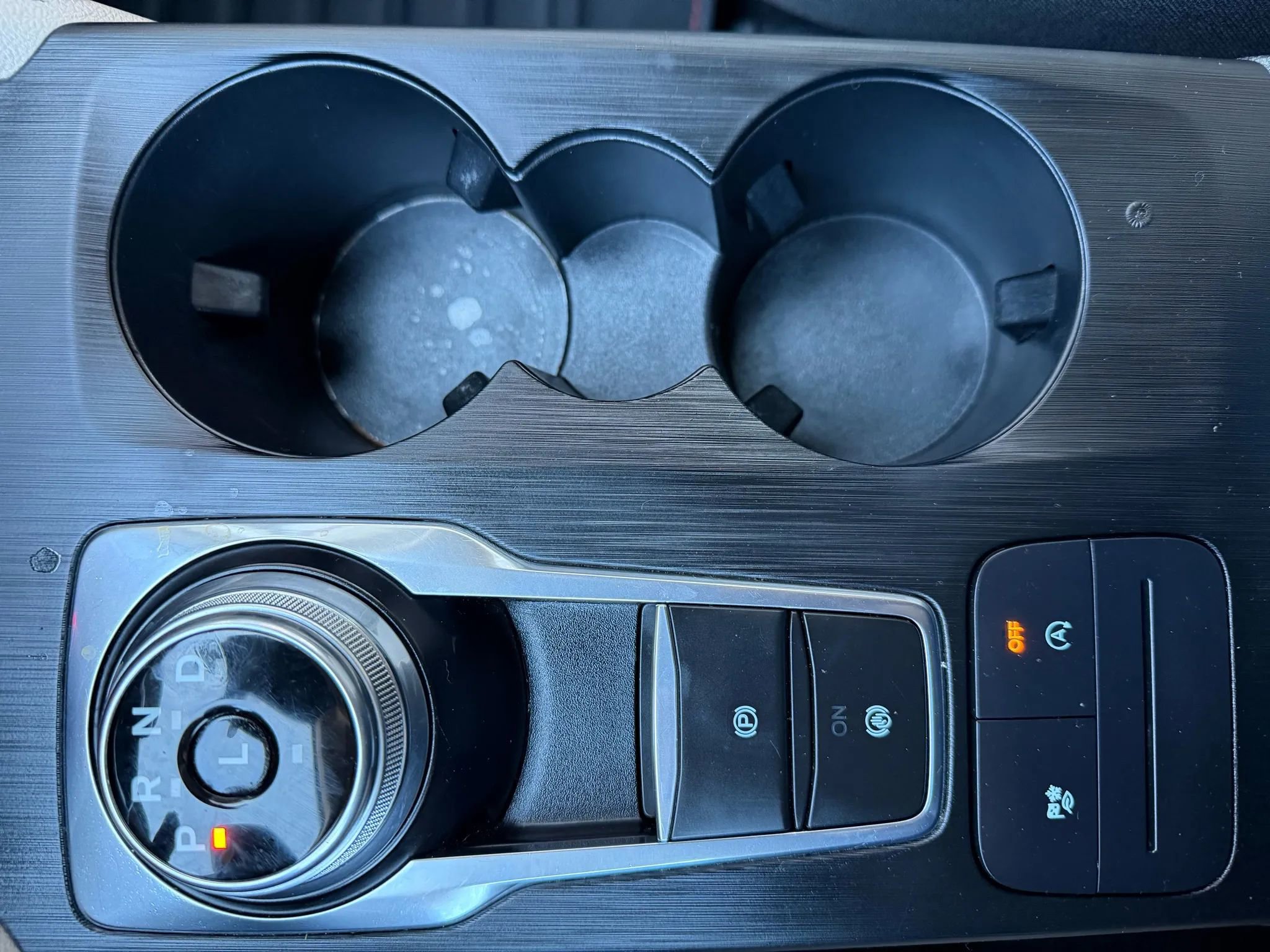 Used 2020 Ford Escape SE image 22