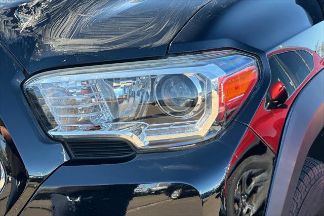 Certified 2018 Toyota Tacoma TRD Off-Road image 11