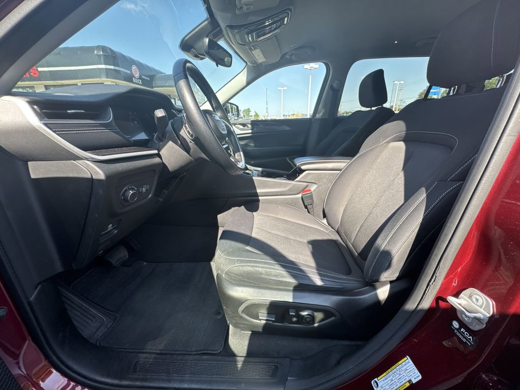 Used 2021 Jeep Grand Cherokee L Laredo w/ Luxury Tech Group I image 10