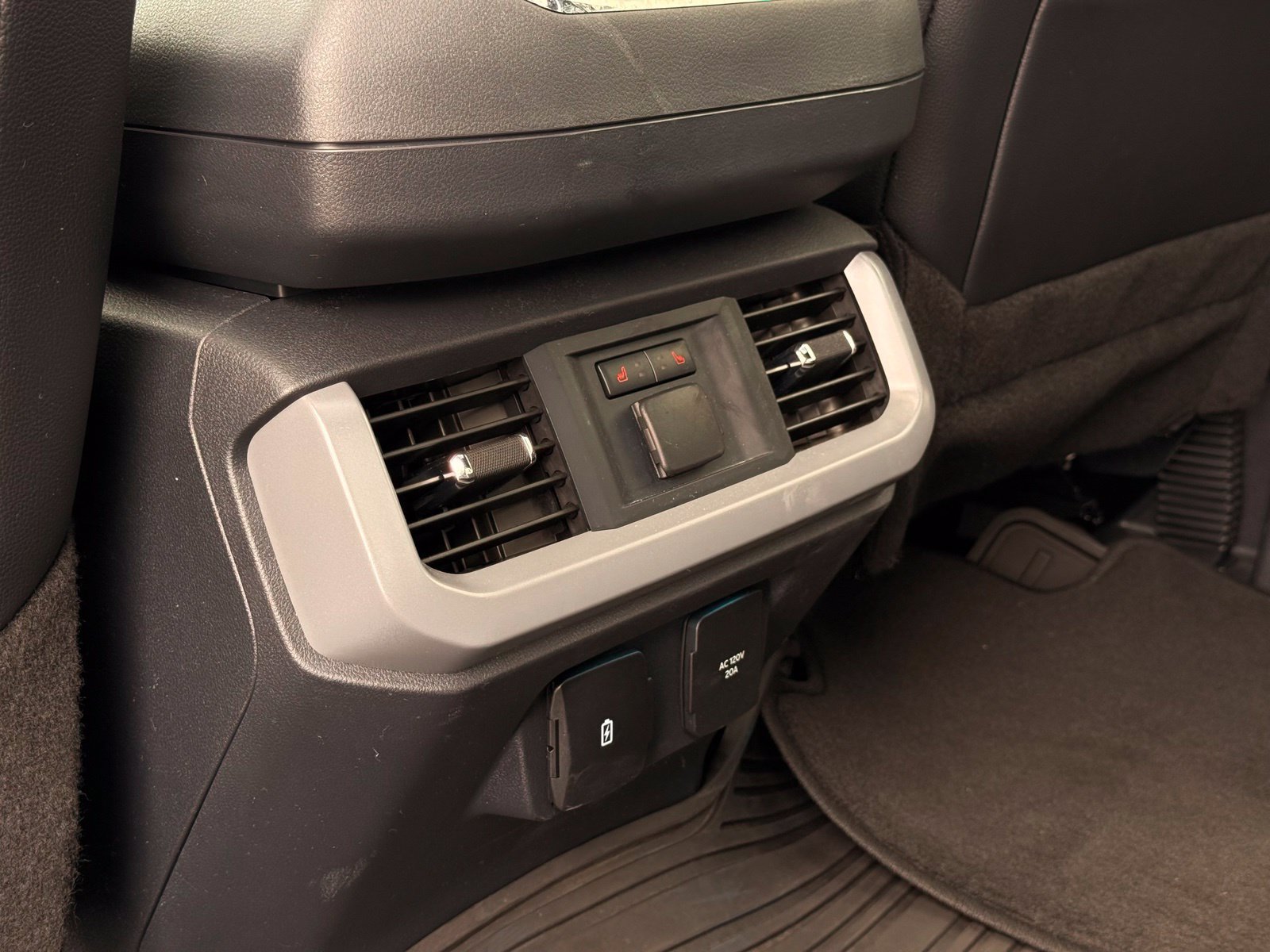 Used 2024 Ford F150 Lariat w/ Equipment Group 502A High AWD/4WD image 25