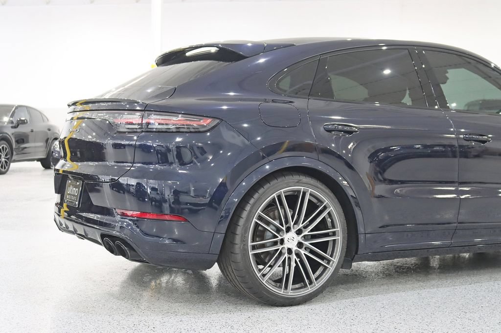 Used 2023 Porsche Cayenne S AWD/4WD image 10