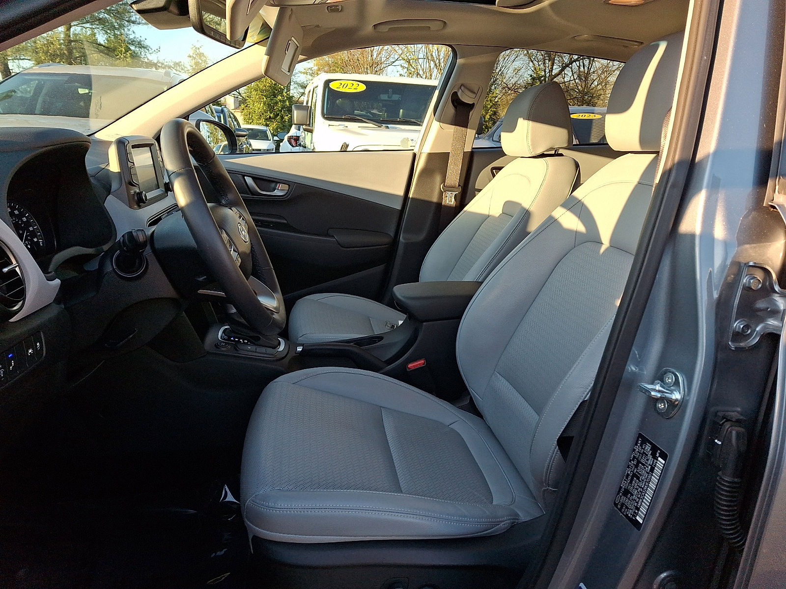 Certified 2021 Hyundai Kona Limited w/ Cargo Package AWD/4WD image 13