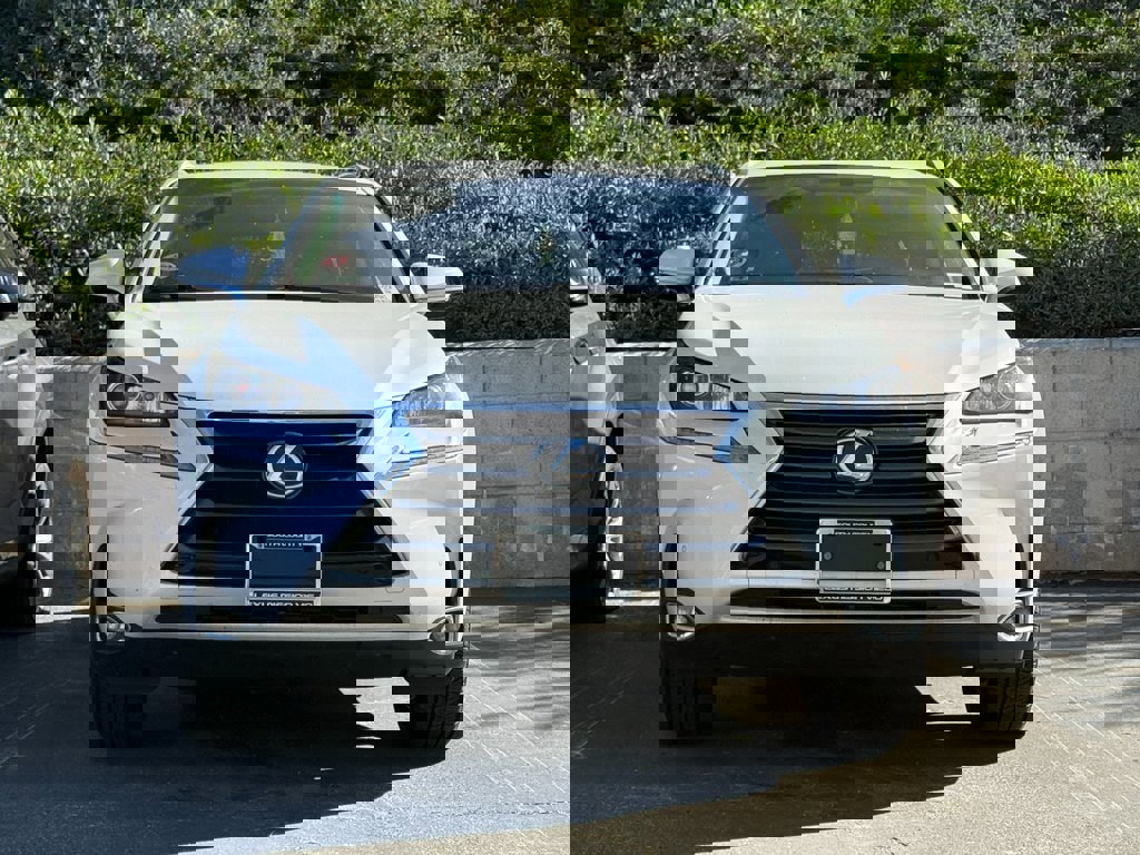 Used 2017 Lexus NX 200t FWD image 3