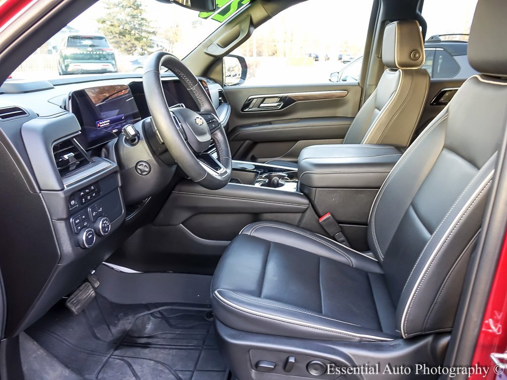 Used 2025 Chevrolet Suburban Premier image 14