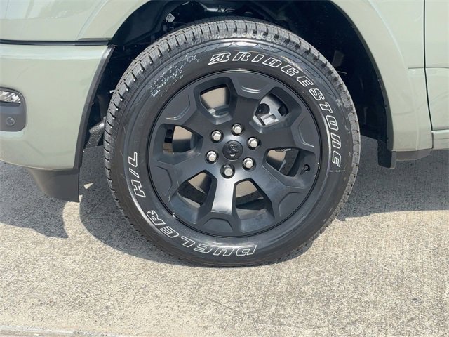 New 2026 RAM 1500 4x4 Crew Cab image 12