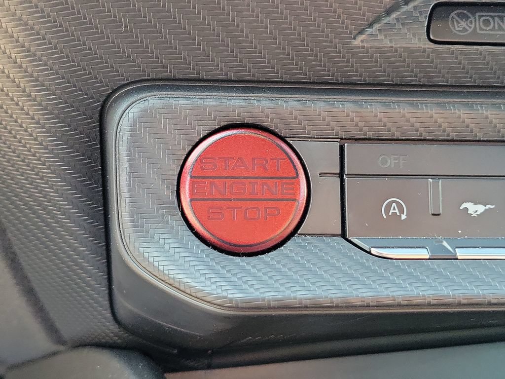 Used 2026 Ford Mustang Coupe RWD image 23
