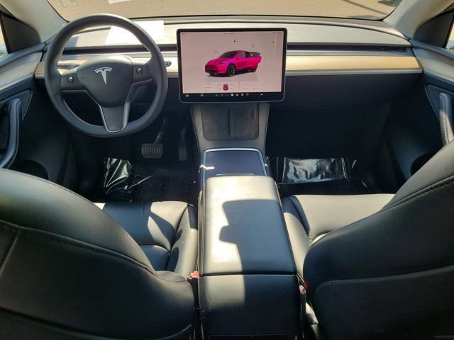Used 2023 Tesla Model Y Long Range image 12