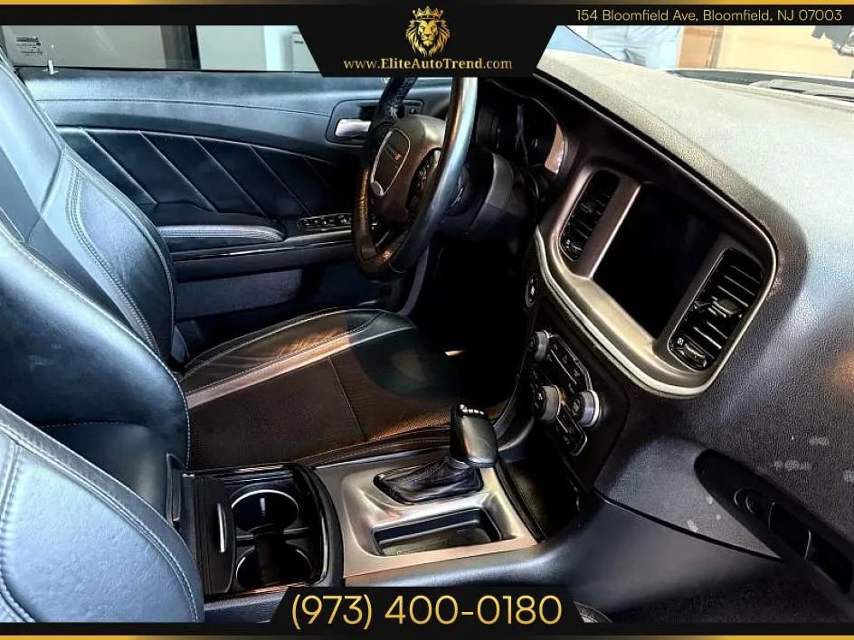 Used 2022 Dodge Charger SXT w/ Blacktop Package image 20