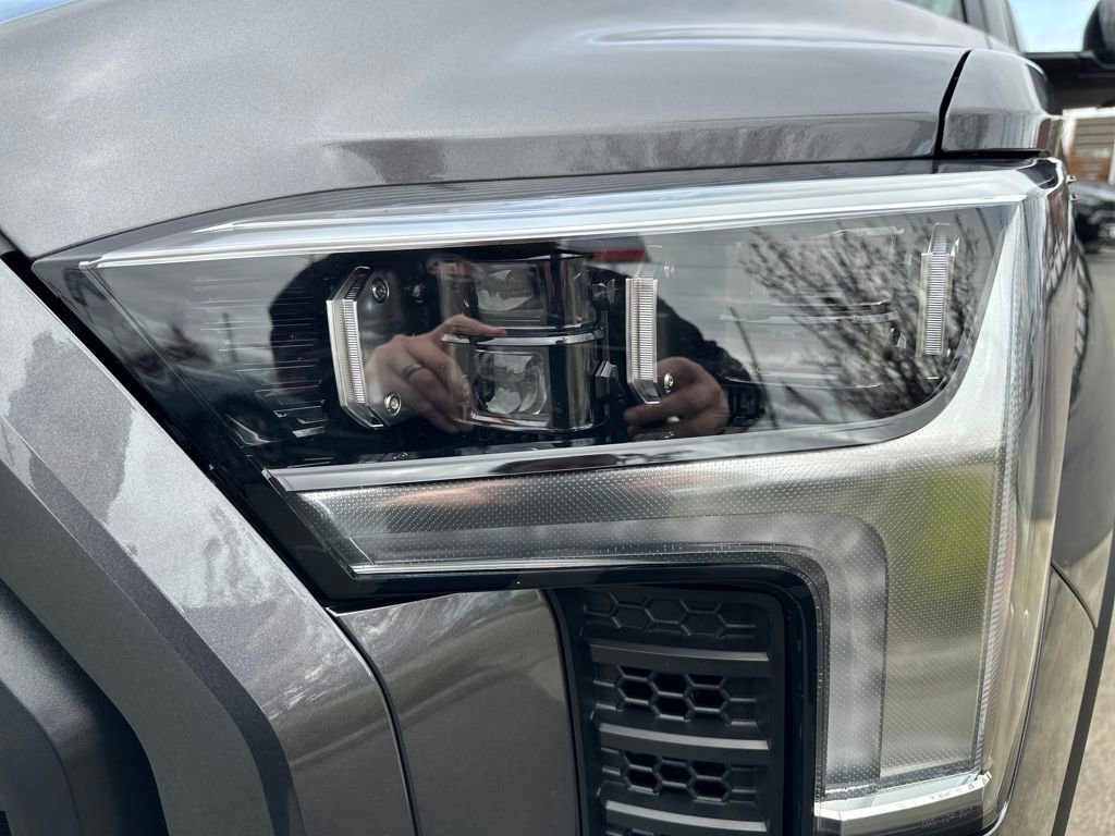 Used 2024 Toyota Tundra Limited w/ TRD Off-Road Package image 9