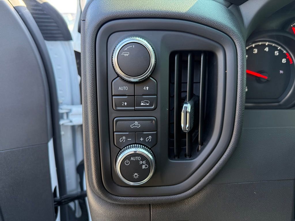 Used 2025 GMC Sierra 1500 Pro w/ Pro Value Package AWD/4WD image 8