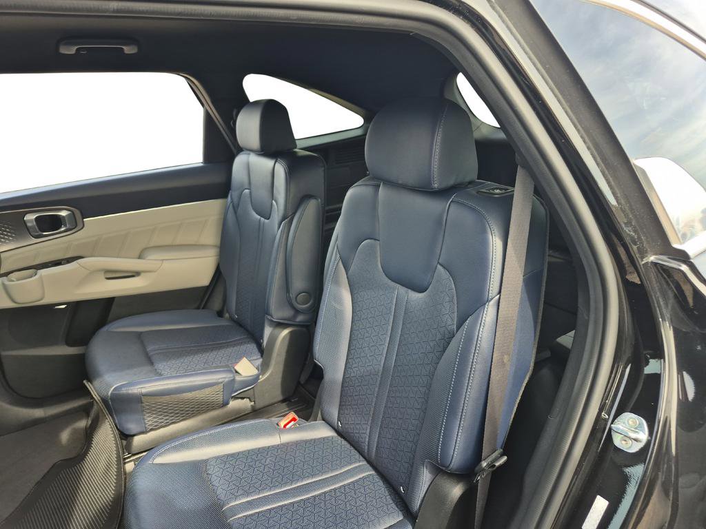 Used 2022 Kia Sorento SX Prestige image 27