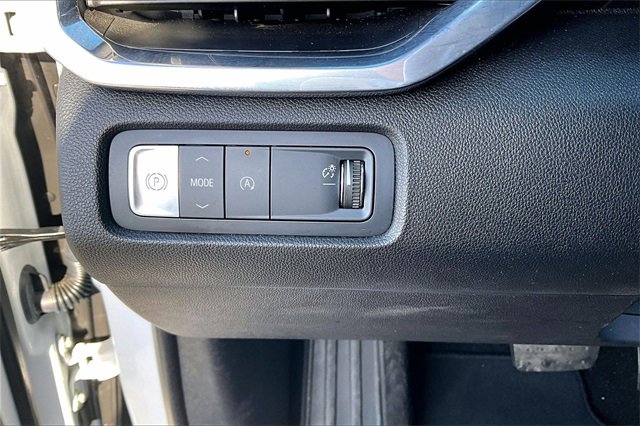 Used 2025 GMC Acadia Elevation image 15