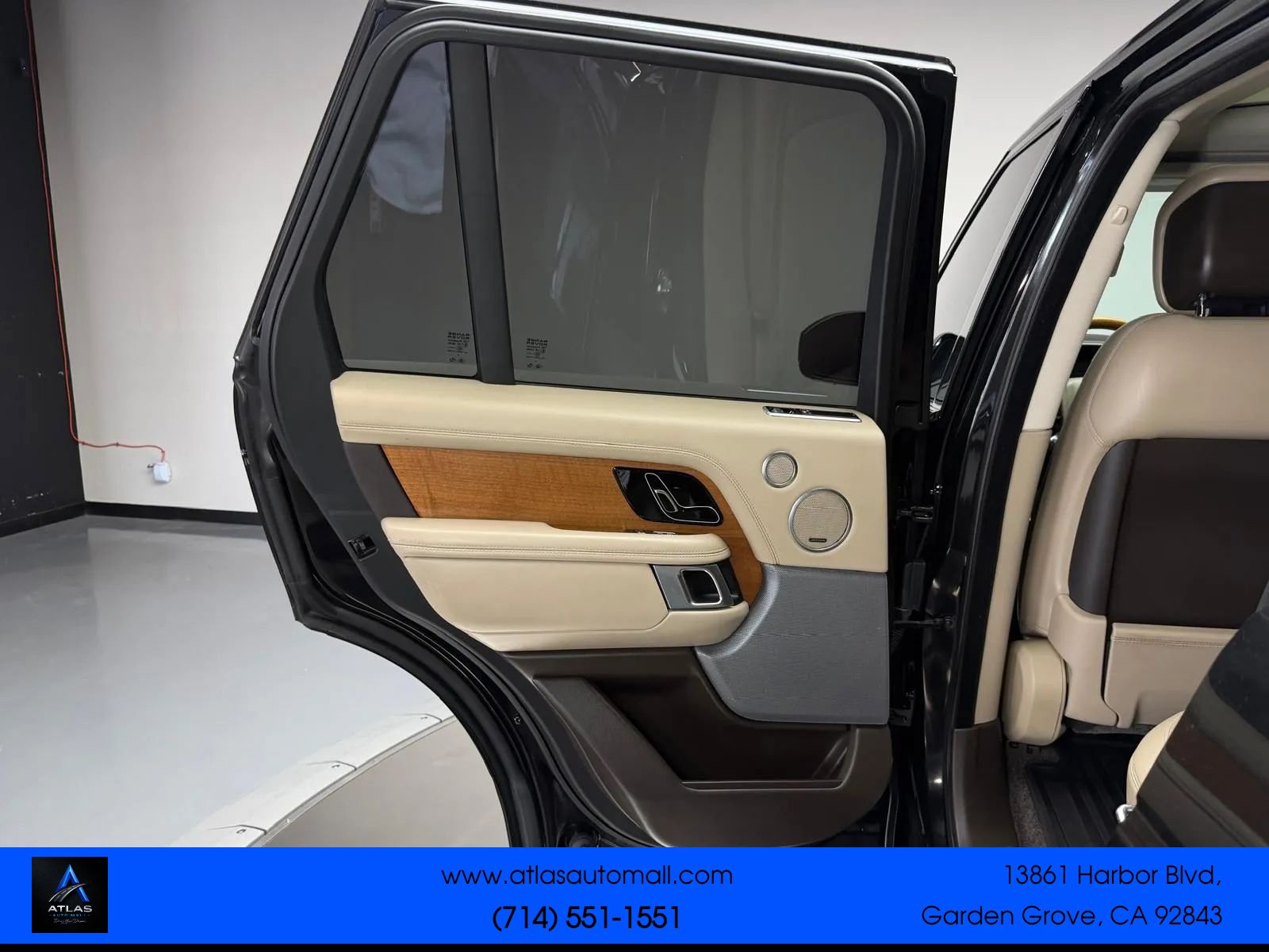 Used 2018 Land Rover Range Rover Supercharged AWD/4WD image 17