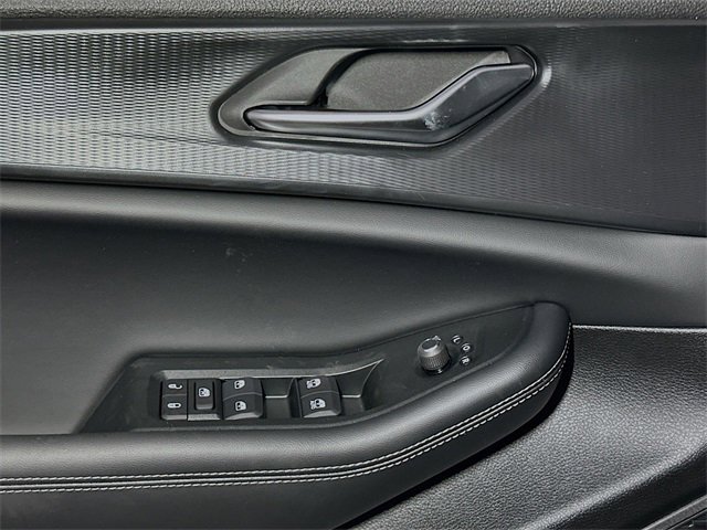 New 2025 Jeep Grand Cherokee L Altitude image 12