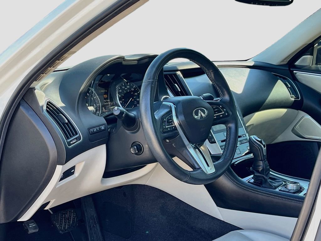 Used 2022 INFINITI Q50 Luxe w/ Cargo Package RWD image 9