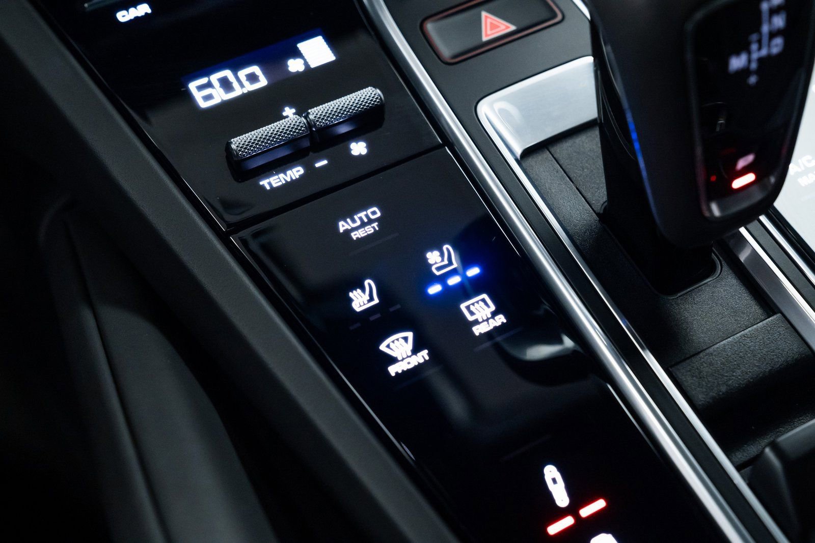 Used 2022 Porsche Cayenne Coupe image 14