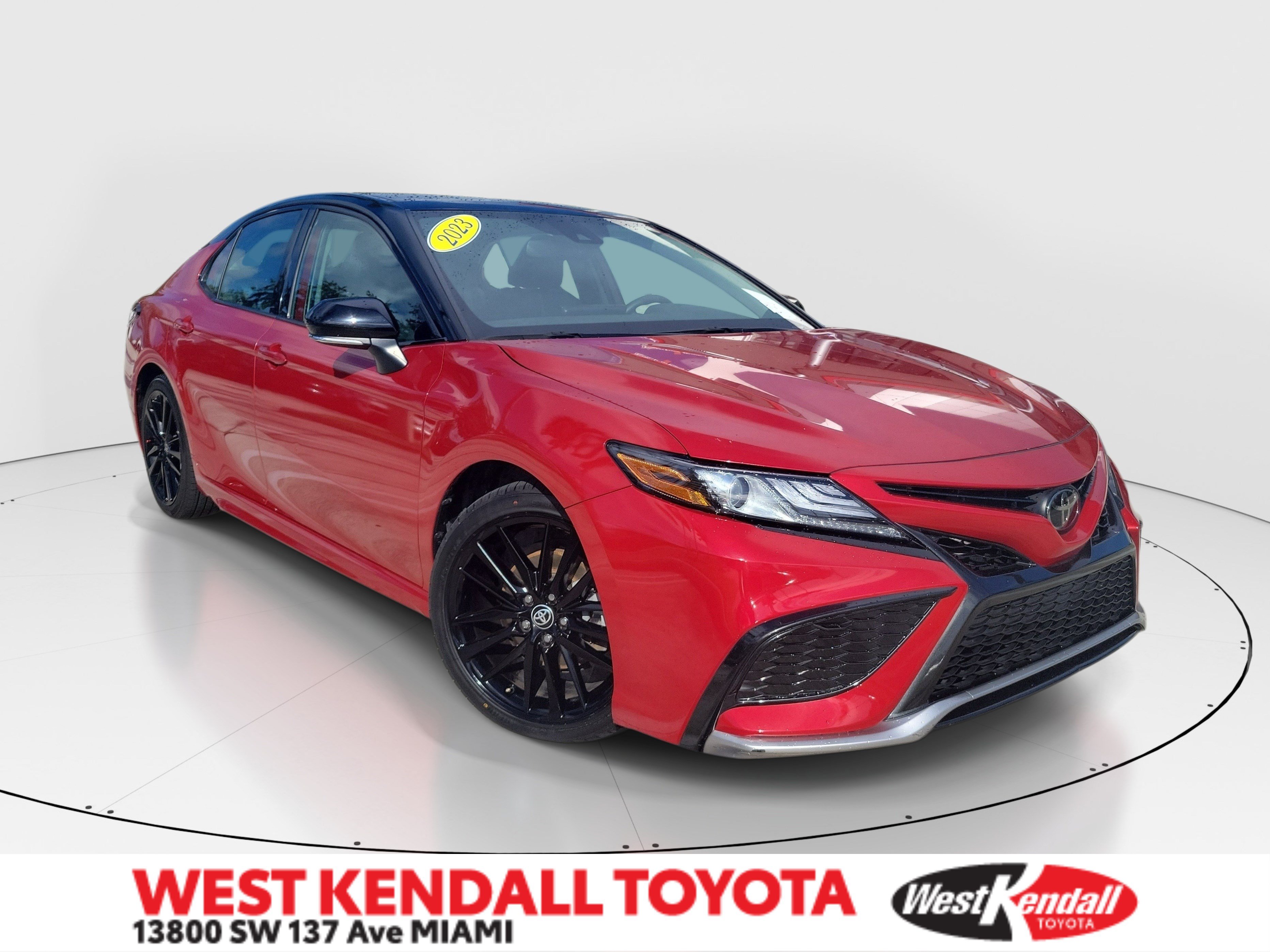 Used 2023 Toyota Camry XSE FWD image 1