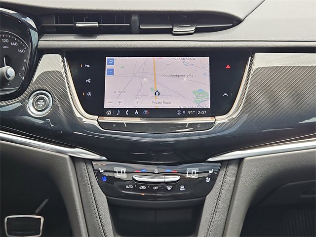 Used 2024 Cadillac XT6 Sport w/ Technology Package image 21