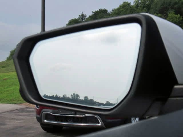 Used 2021 GMC Terrain SLT image 31