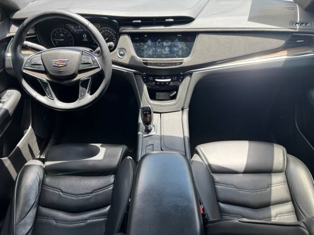 Used 2017 Cadillac XT5 Platinum w/ Driver Assist Package AWD/4WD image 21