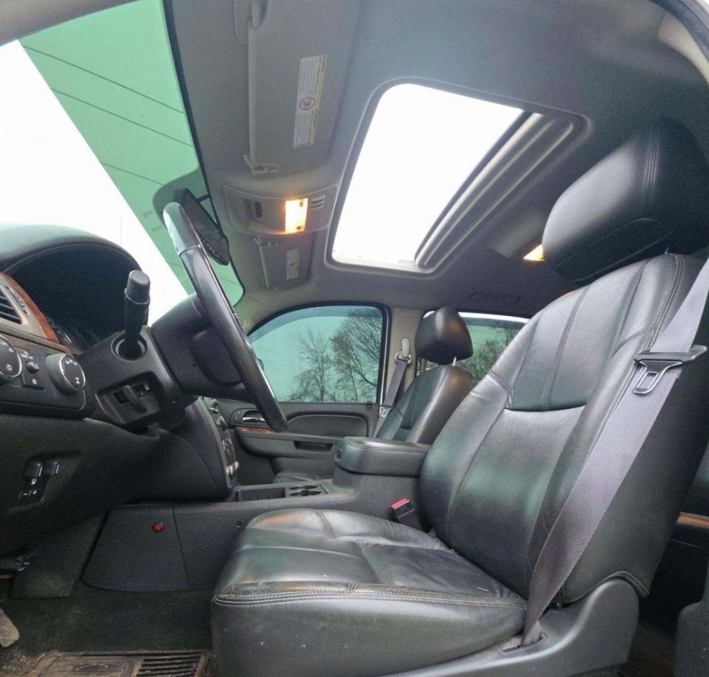 Used 2013 GMC Sierra 2500 SLT w/ SLT Convenience Package image 2