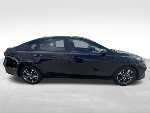 Used 2023 Kia Forte LXS w/ LXS Technology Package FWD image 11