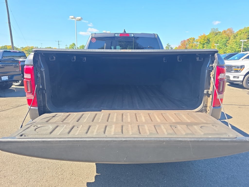 Used 2019 RAM 1500 Laramie AWD/4WD image 16