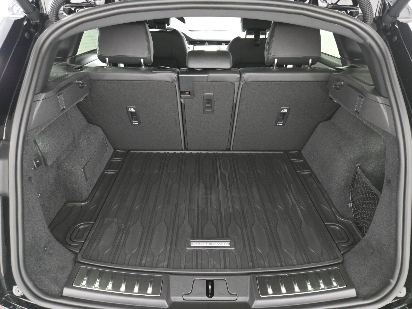 New 2026 Land Rover Range Rover Evoque Dynamic SE image 16