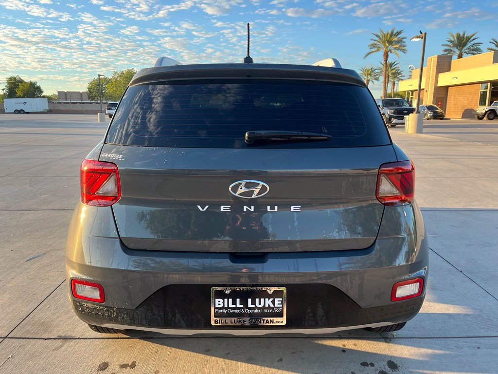 Used 2026 Hyundai Venue SEL FWD image 8