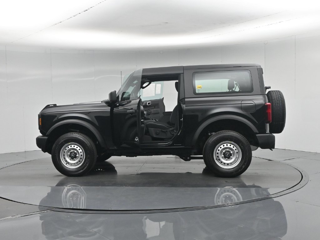 New 2026 Ford Bronco 2-Door AWD/4WD image 32
