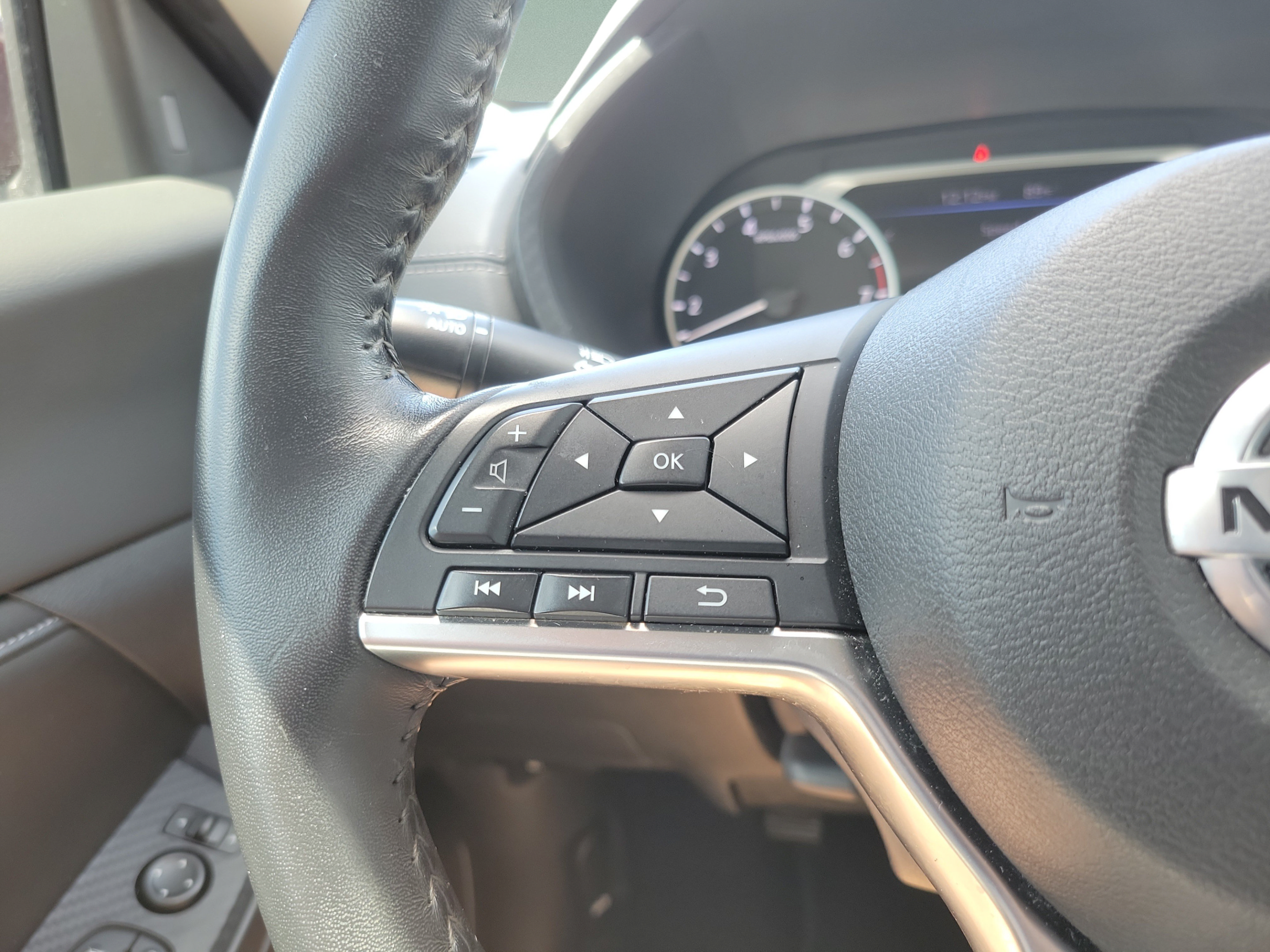 Used 2020 Nissan Sentra SV w/ Electronics Package FWD image 21