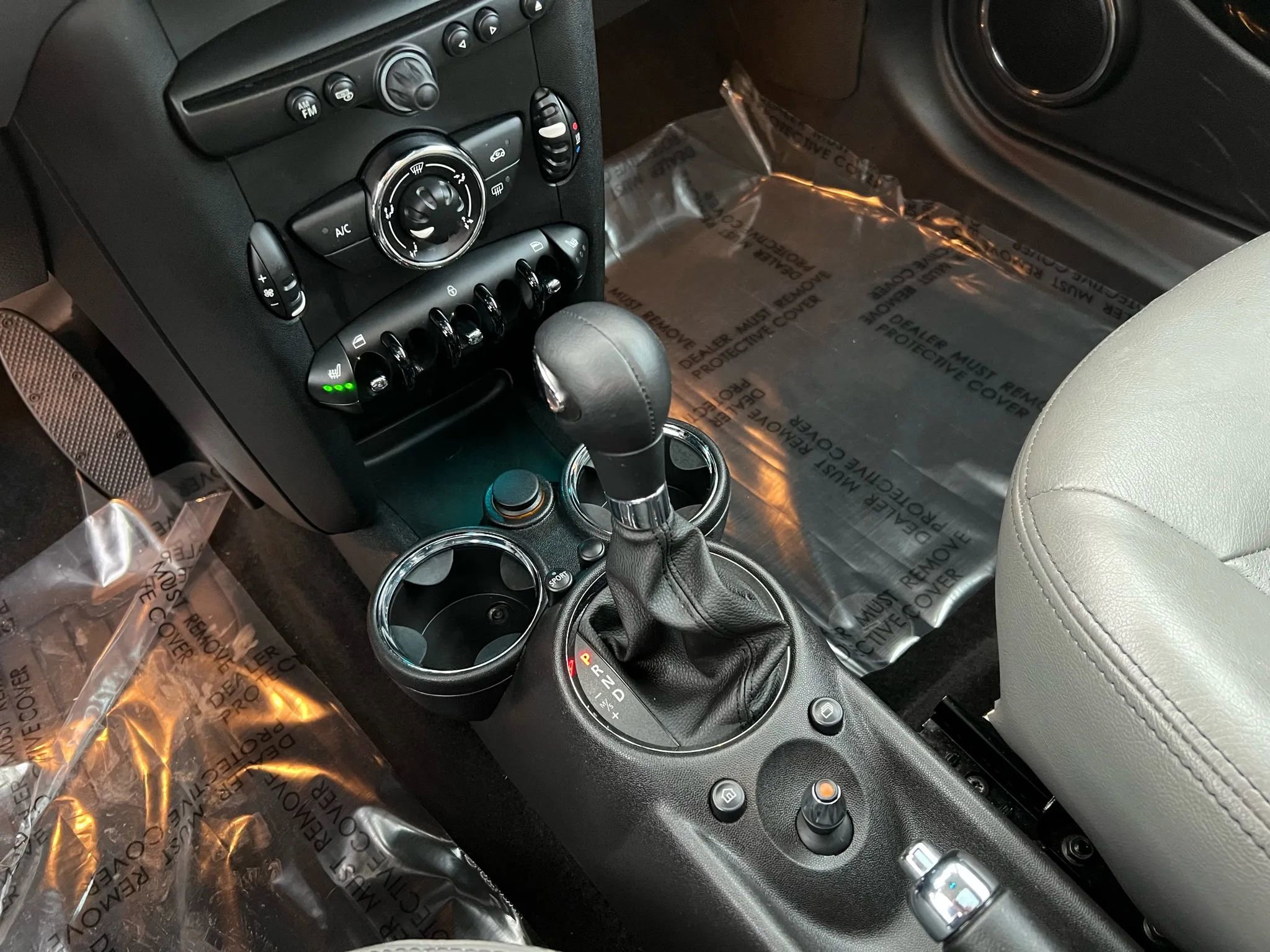 Used 2012 MINI Cooper Hardtop image 14