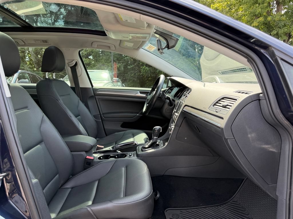 Used 2017 Volkswagen Golf Alltrack SE AWD/4WD image 14