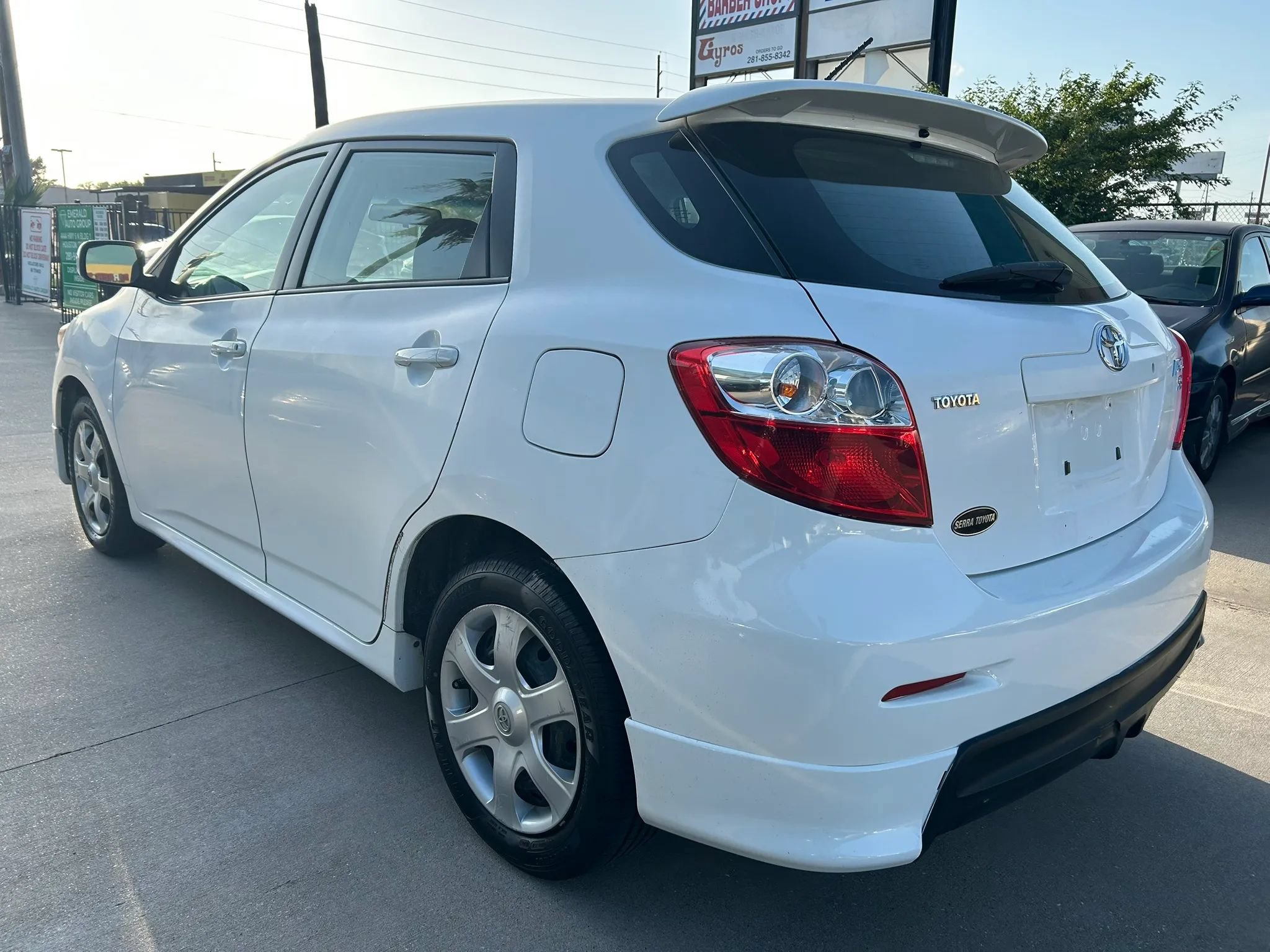 Used 2010 Toyota Matrix S FWD image 3