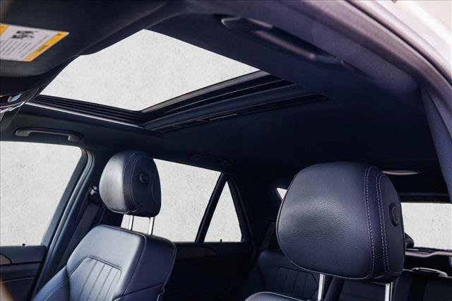 Used 2019 Mercedes-Benz GLE 400 4MATIC image 11