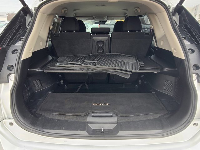 Used 2020 Nissan Rogue SV image 12