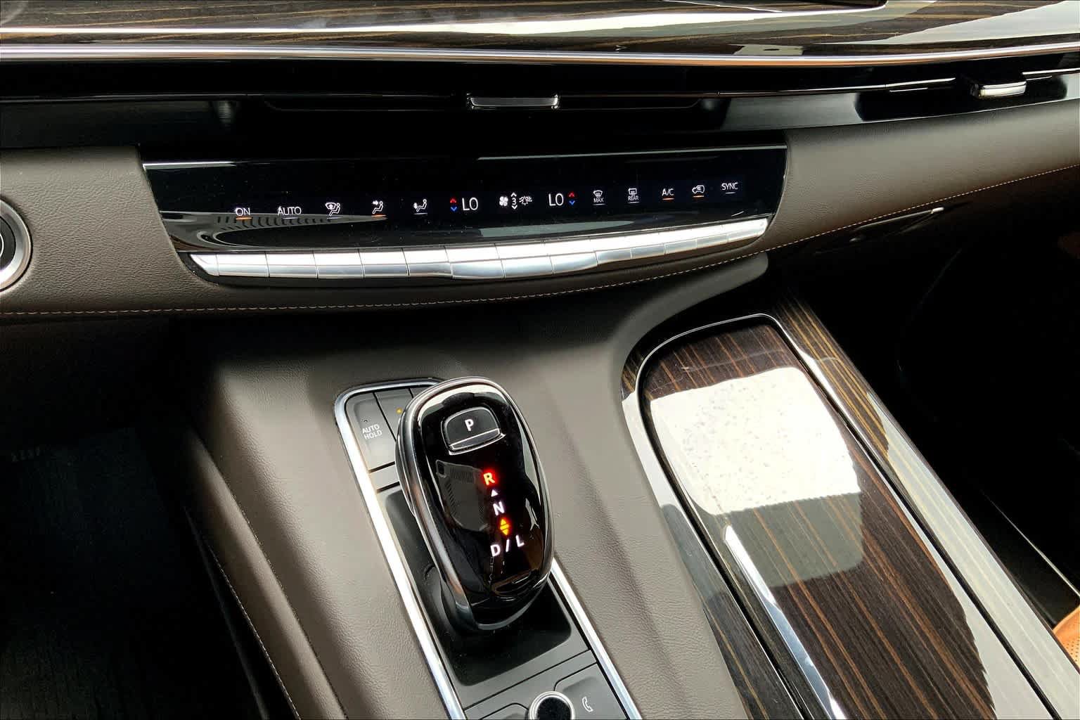 Used 2021 Cadillac Escalade Premium Luxury w/ Driver Assist Tech Package AWD/4WD image 29