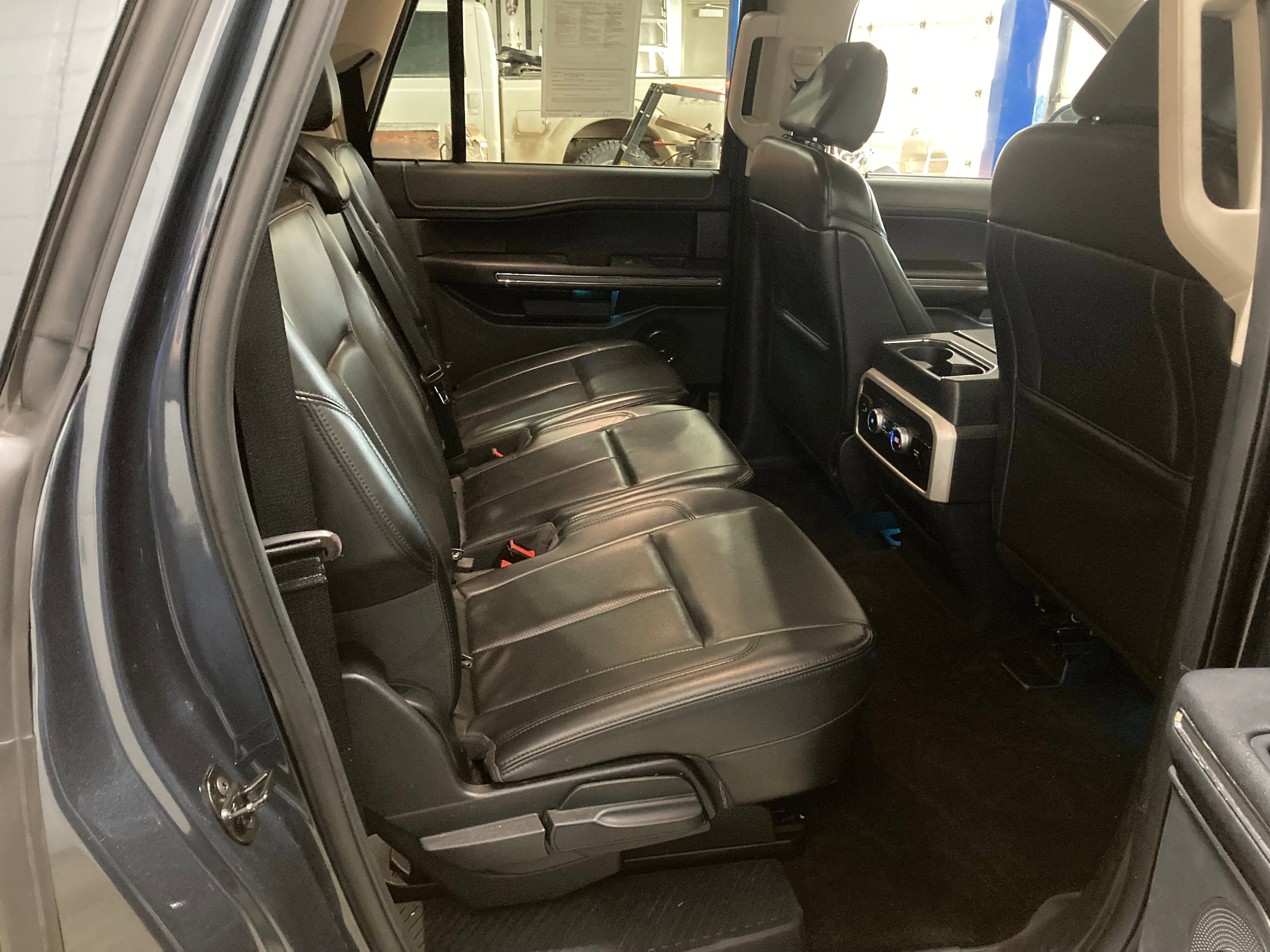 Used 2022 Ford Expedition Max XLT image 9