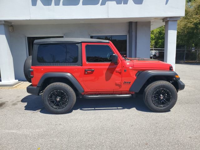 Used 2025 Jeep Wrangler Sport image 7