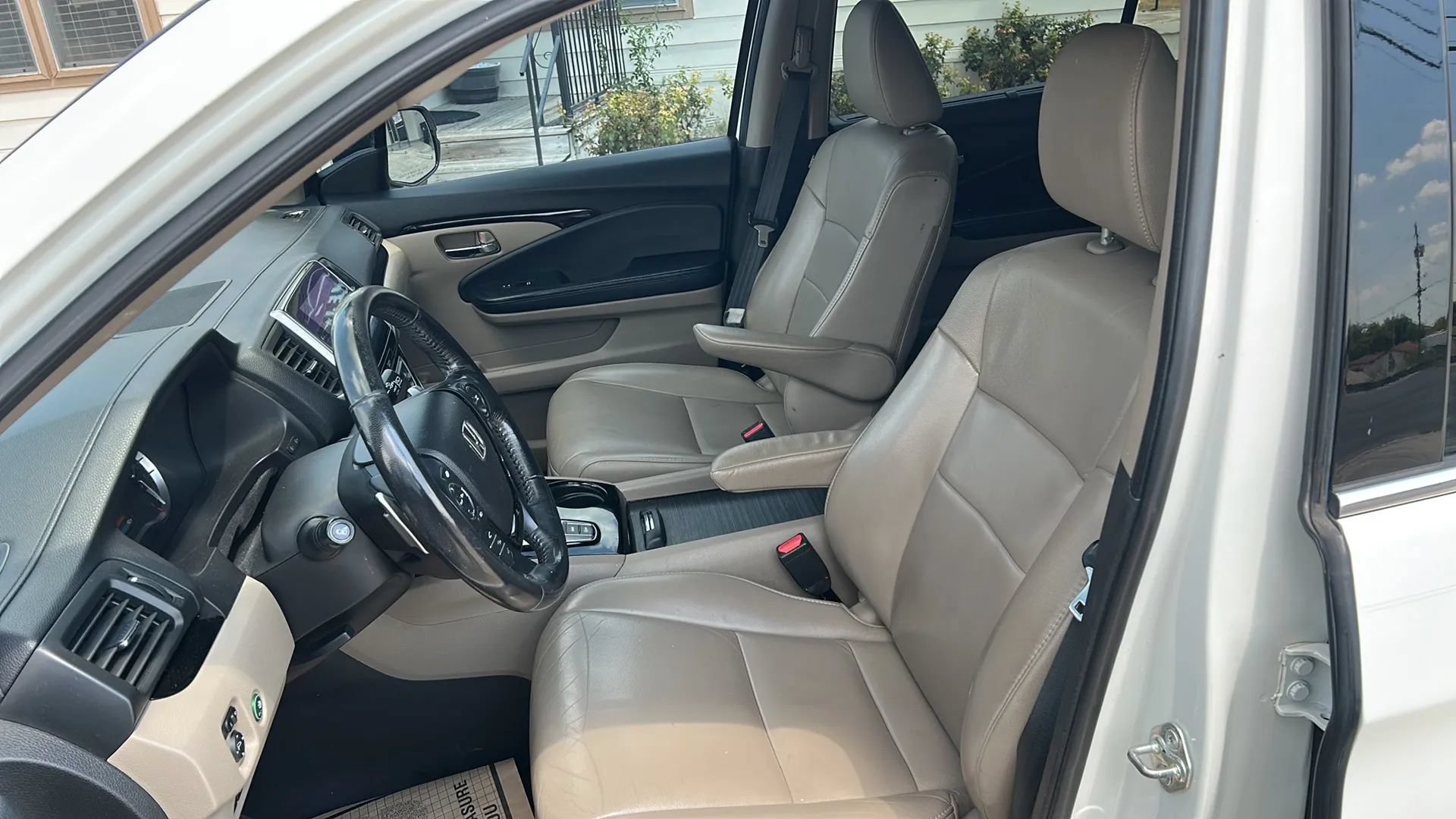 Used 2018 Honda Pilot Touring image 9