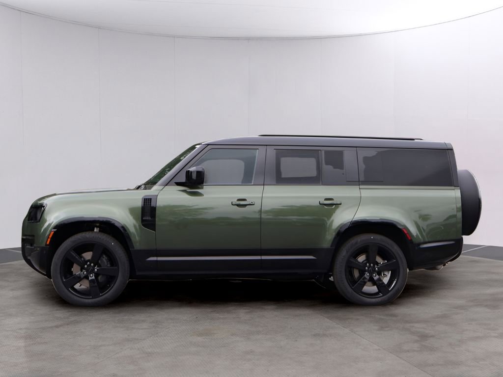 New 2026 Land Rover Defender 130 X-Dynamic SE AWD/4WD image 4