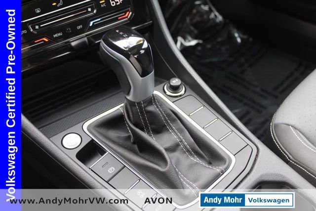 Used 2025 Volkswagen Jetta SE image 40