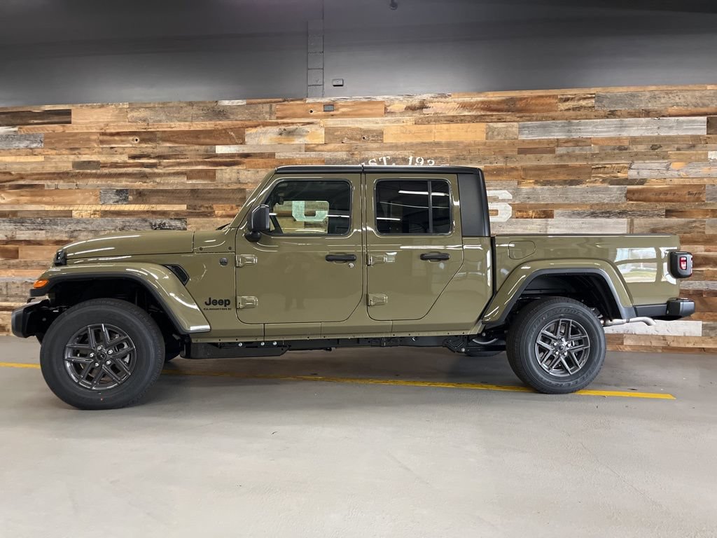 New 2026 Jeep Gladiator Sport AWD/4WD image 21